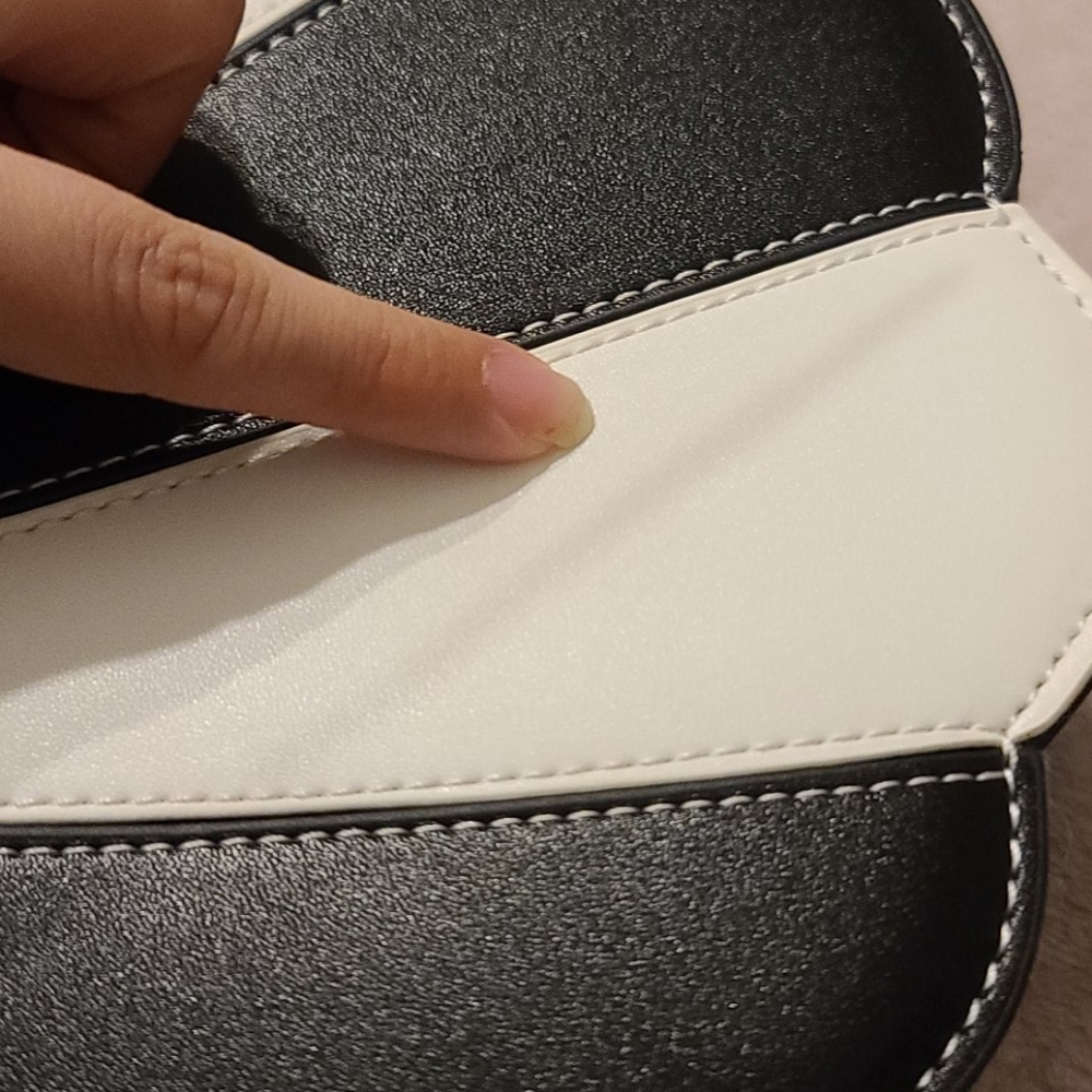 Dollskill Black and White Shell Purse - Picture 2 of 3